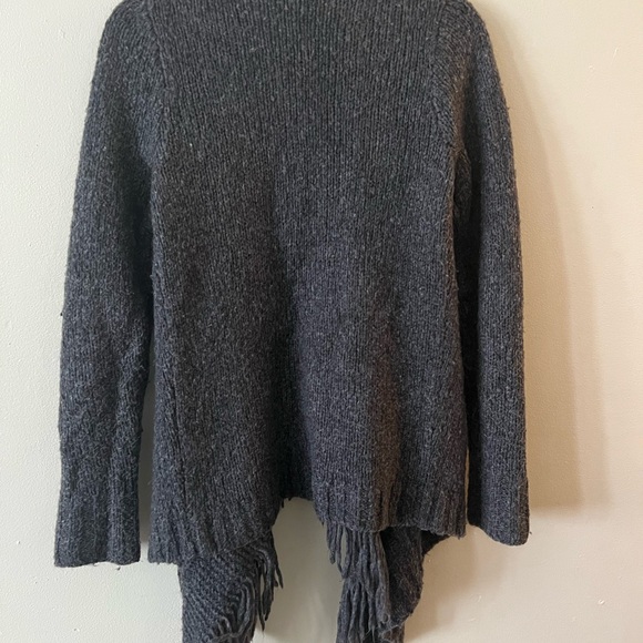 Cozy Gray Open-Front Sweater - Picture 4 of 4